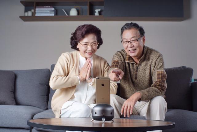 不赚钱给父母看视频(布多多看视频赚钱可靠吗)