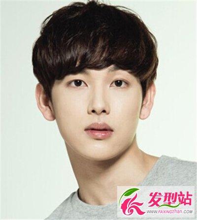 男发型设计软件(椭圆形脸适合什么发型男)