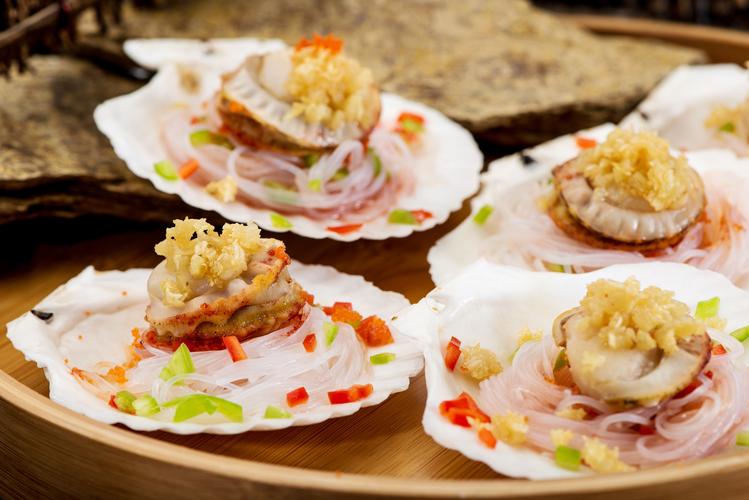 打开腿吃你的扇贝吃胸(“扇贝美食：打开腿吃你的胸”)