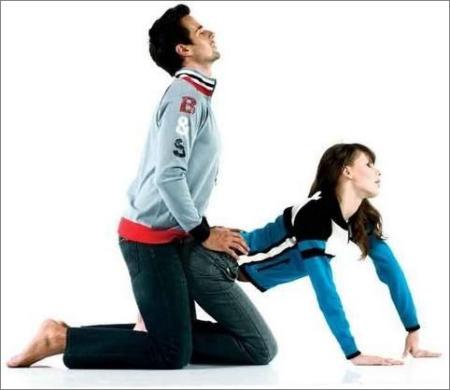 迈开腿男人往里怼女人做法(“迈开腿：男性如何正确地与女性互动”)