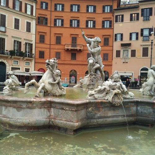 如何让女朋友变小喷泉(如何让女朋友变小喷泉：情感沟通与亲密关系提升指南)