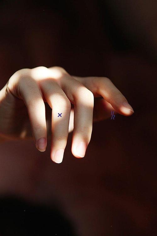 没带罩子叫他c了一天(没带罩子的C语言编程技巧，一天掌握核心要点)