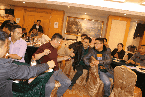 揉胸吸奶动态GIF图(揉胸吸奶动态GIF图:深入解析与应用技巧) 揉胸吸奶动态GIF图(揉胸吸奶动态GIF图:深入解析与应用技巧)