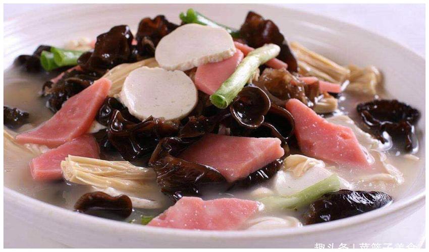 乱炖大杂烩经典说说(乱炖大杂烩经典说说：美食与生活的完美融合)