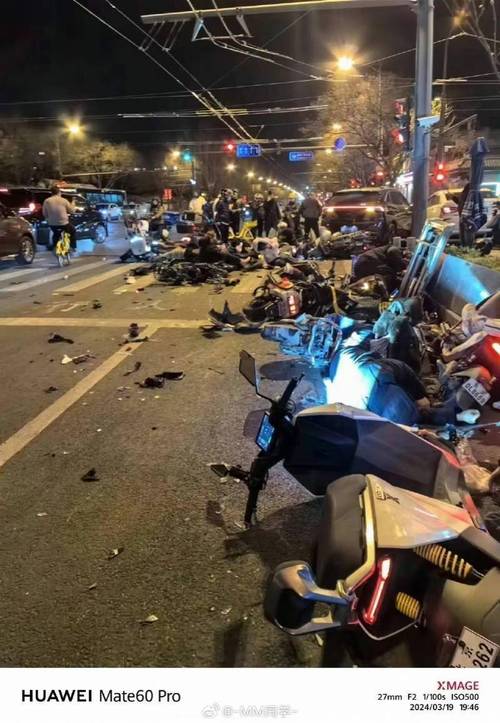 在车里被撞了八次高(在车里被撞了八次高:安全驾驶与事故预防指南) 在车里被撞了八次高(在车里被撞了八次高:安全驾驶与事故预防指南)