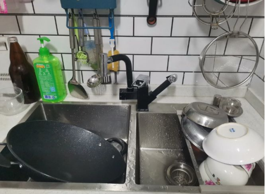 帮阿姨疏通下水道(疏通下水道：高效解决方案，帮阿姨轻松应对堵塞问题)