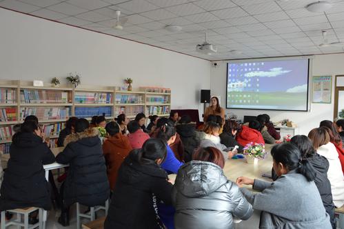 有没有三个人一起做过的(“三人同行：探索共同活动与合作项目”)