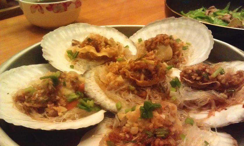 打开腿吃你的扇贝吃胸(“扇贝美食：打开腿吃你的胸”)