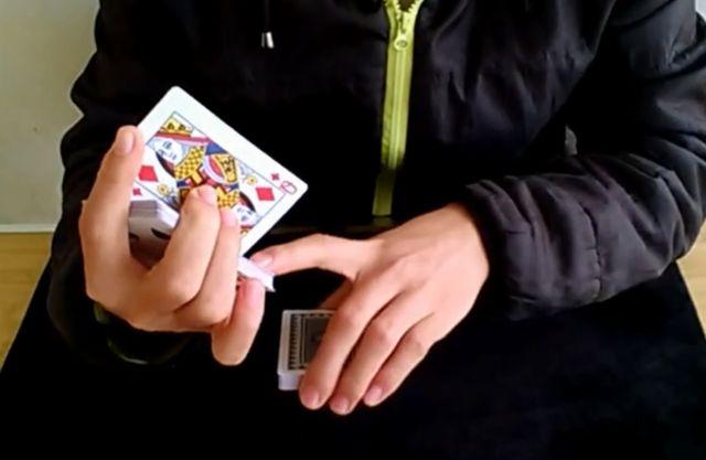 不遮挡扑克的视频(不遮挡扑克视频：揭秘魔术技巧与表演艺术)