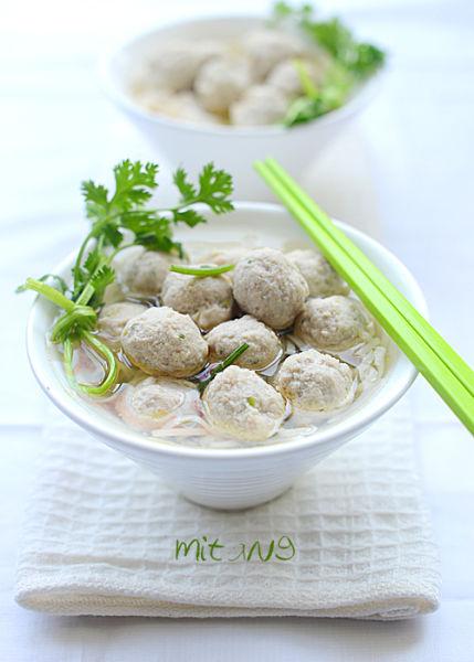 金刚杵汆肉莲的介绍(金刚杵汆肉莲：传统美食的详细介绍)