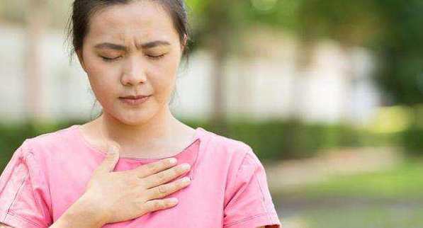 女生一边喘气一边叫疼(“女生喘气叫疼：深入解析背后的原因与应对策略”)