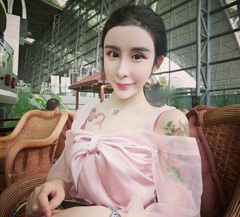 蛇精女在哪个软件(蛇精女上的什么综艺节目)