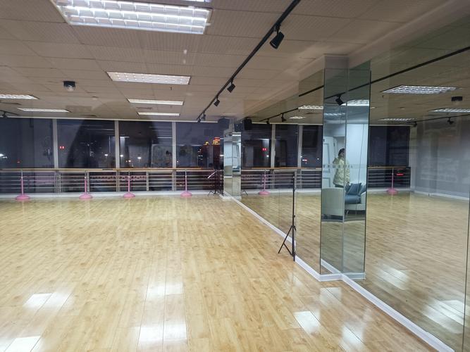 美团外卖员被男男体育教练(门卫老李干了校花琦琦)