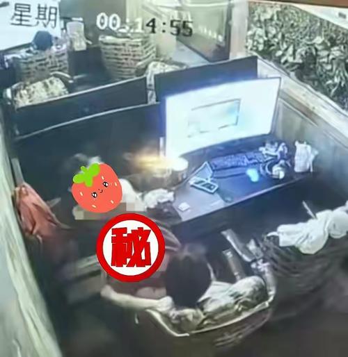 饥渴居家隔离好伙伴麻豆(激烈打扑克摇床又疼又叫观平)