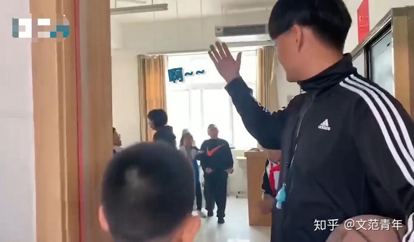 被体育老师C了一节语文课