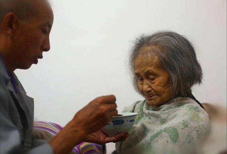 妈妈去世了爸爸憋死了难受(妈妈我想吃你的扇贝)