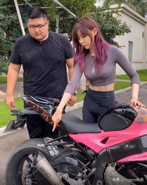 痞幼吃鸡是怎么回事(漂亮的保姆3韩国免费)