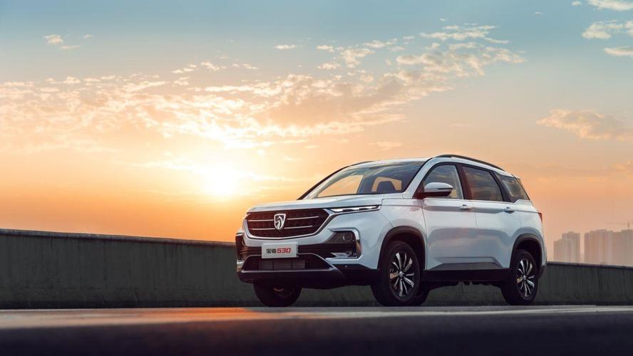 车子一晃一晃让我进入(车子一晃一晃让我进入梦境这个梦让我不愿醒来)