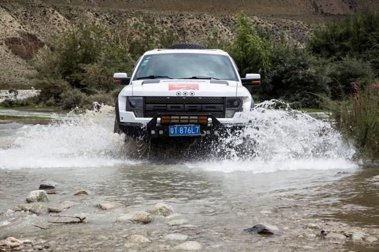 车子一晃一晃让我进入(车子一晃一晃让我进入梦境这个梦让我不愿醒来)