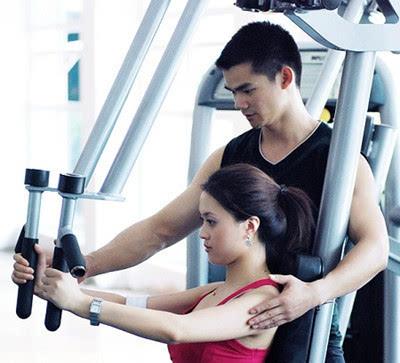 健身房几个私教弄了好几次(健身私教C了好几次啊阿啊)