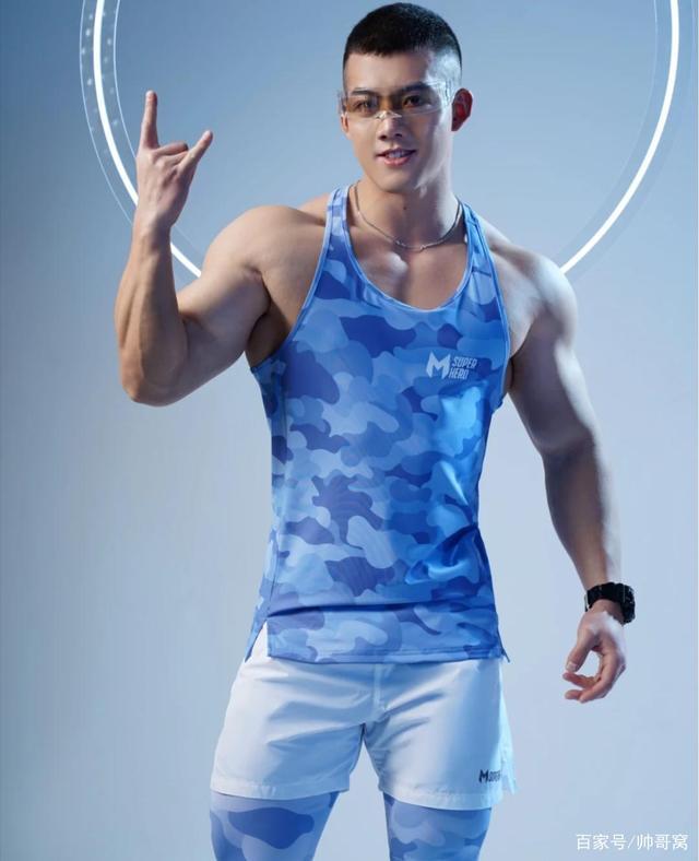 减去小舞的所有衣服(健身教练44话属于两人的教学)