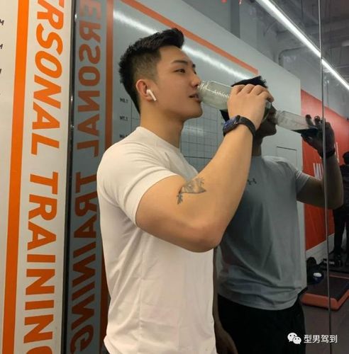 被夫の上司持久侵犯(被健身房教练玩晕小茹)