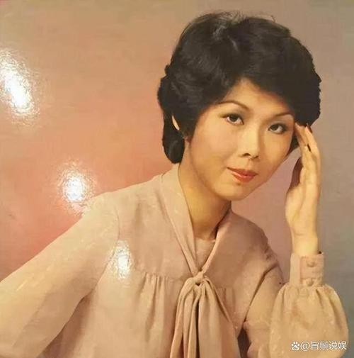 淑芬两腿间又痒了50岁(输了让对方随便弄隐私一个月清清)