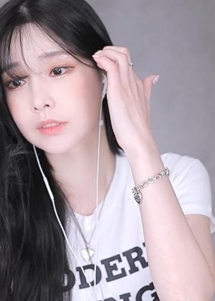 精东传媒VS天美传媒电影(精品VPSWINDOWS好妈妈)