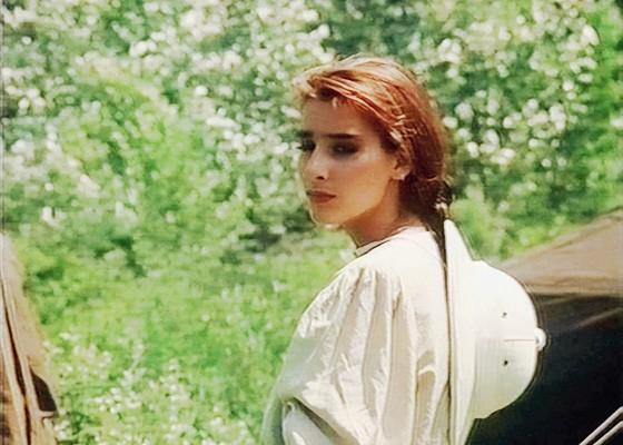 美女脱得一光二净的全身图(美式保罗1984芭芭拉)