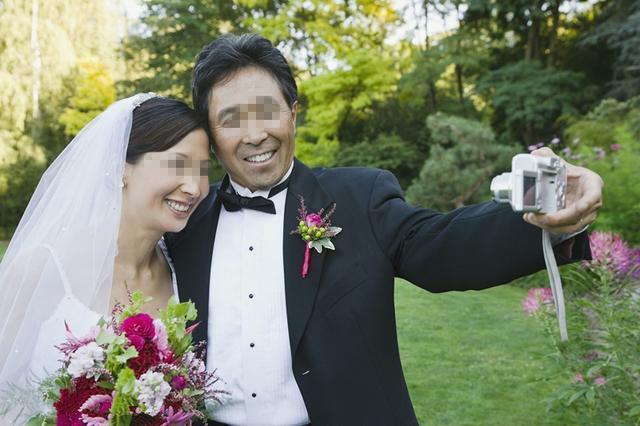 爸爸说家里没人可以C了(爸妈离婚女儿做了父亲的女人)