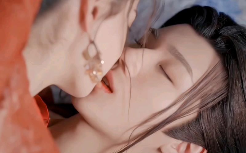 男团共享物BY不必南下海棠(男主放女主身体里一夜)