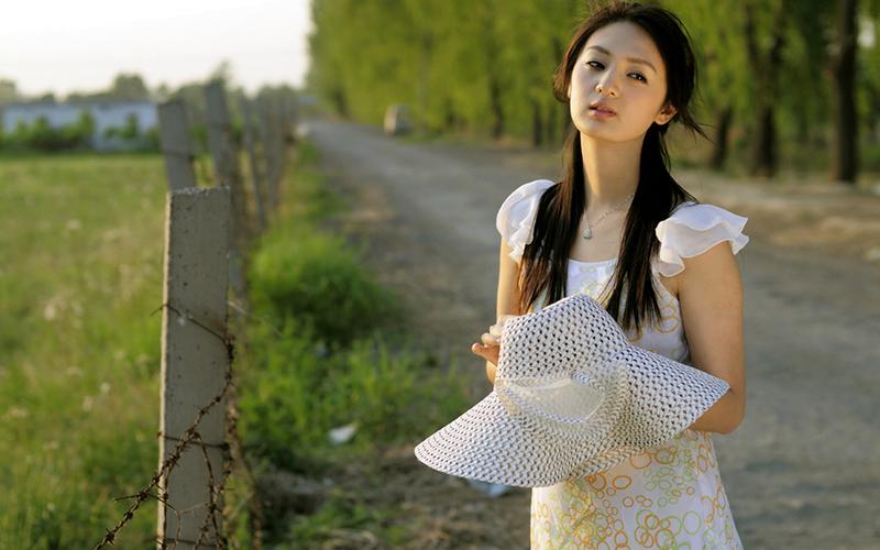 老lsp喜欢的壁纸(有点违规的壁纸真人)