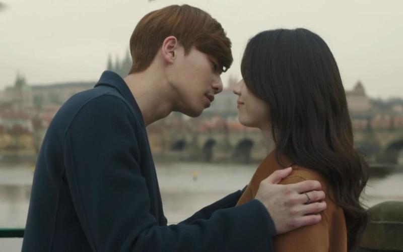 噼里啪啦哔哩哔哩在线观看(哔哩哔哩适合夫妻看的电视剧)