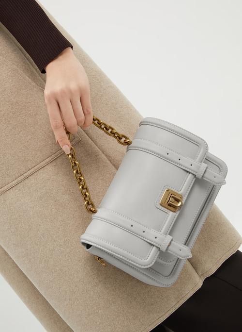 charles是什么牌子的包包(charles是哪个国家的牌子)